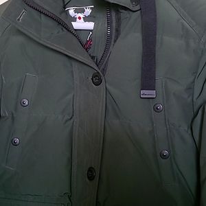 Women's moose knuckles med. Winter jacket
